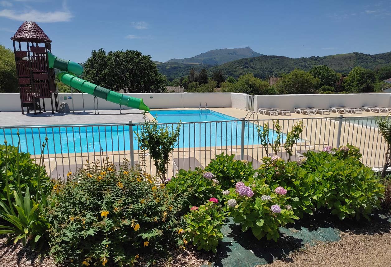 camping piscine pays basque