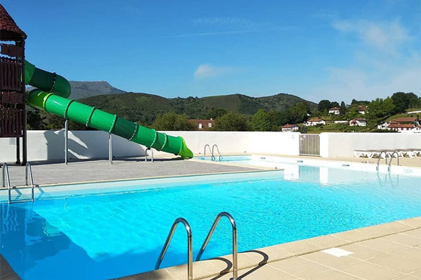 camping-piscine-pays-basque